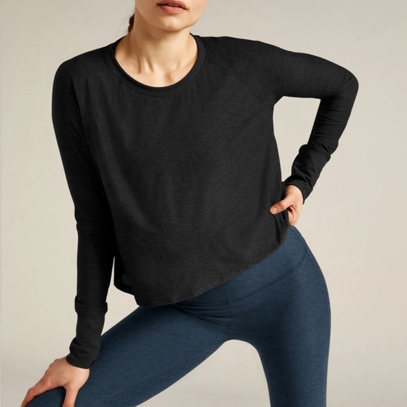 Beyond Yoga Tops - Beyond Yoga Black Long Sleeve Lightweight Pullover
